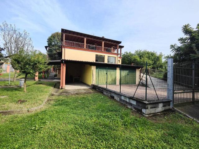 Villa in vendita a San Rocco al Porto LO