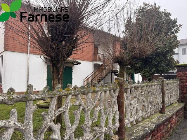 Villa in vendita a San Rocco al Porto LO