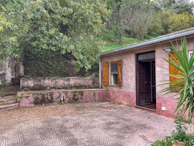 Villa in vendita a San Salvatore di Fitalia ME
