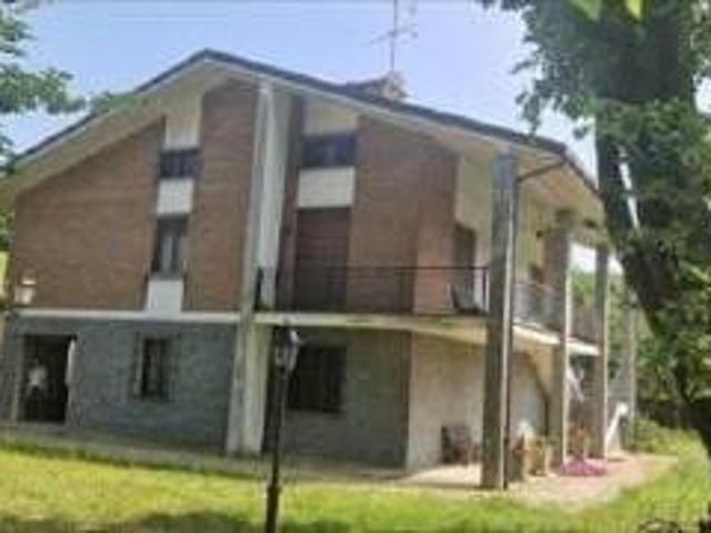 Villa in vendita a San Salvatore Monferrato AL