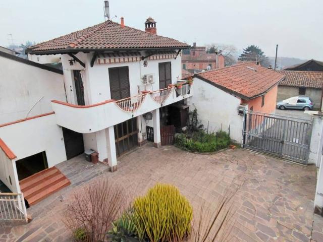Villa in vendita a San Salvatore Monferrato AL