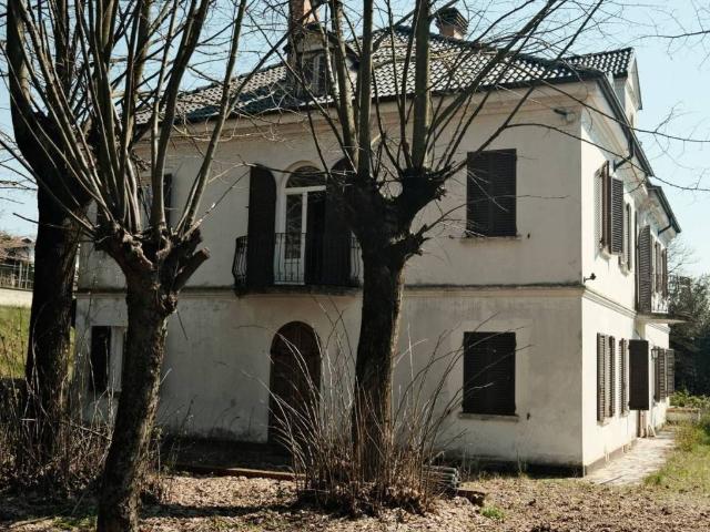 Villa in vendita a San Salvatore Monferrato AL