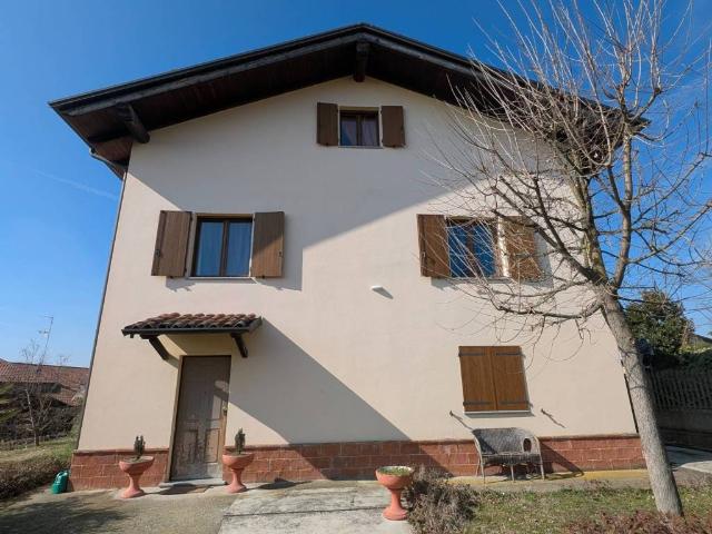 Villa in vendita a San Salvatore Monferrato AL
