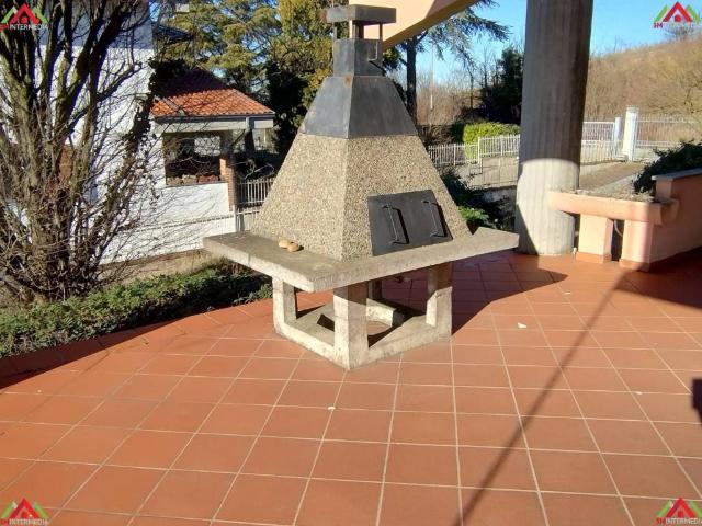 Villa in vendita a San Salvatore Monferrato AL