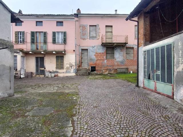 Villa in vendita a San Salvatore Monferrato AL