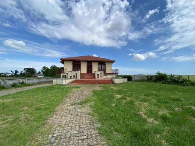 Villa in vendita a San Salvatore Monferrato AL