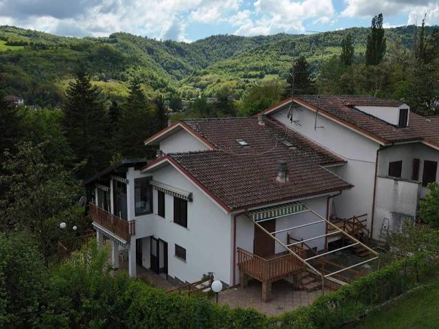 Villa in vendita a San Sebastiano Curone AL