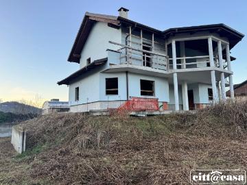 VILLA in VENDITA a SAN SEBASTIANO DA PO San Sebastiano da Po di 5 vani