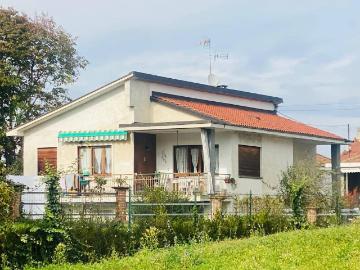 Villa in vendita a San Sebastiano da Po TO