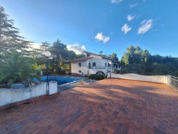 Villa in vendita a San Severino Marche MC