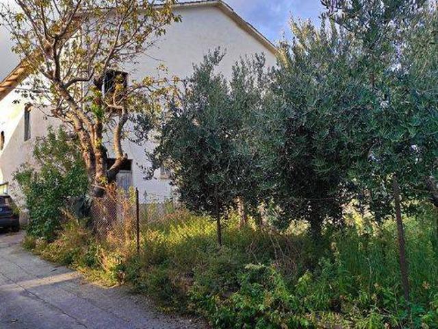 Villa in vendita a San Severino Marche MC