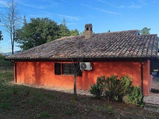 Villa in vendita a San Severino Marche MC