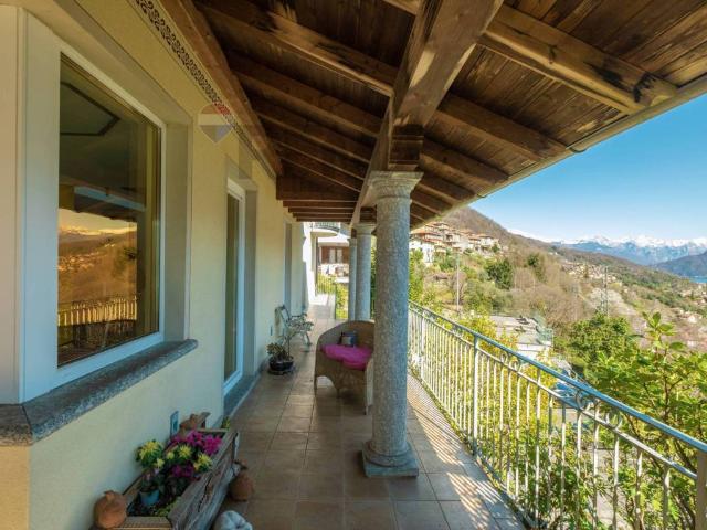 Villa in vendita a San Siro CO