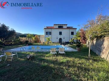 Villa in vendita a San Sostene CZ