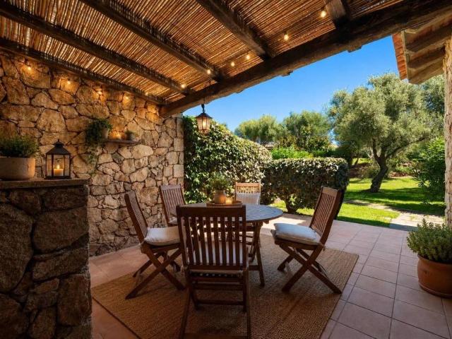 Villa in vendita a San Teodoro OT