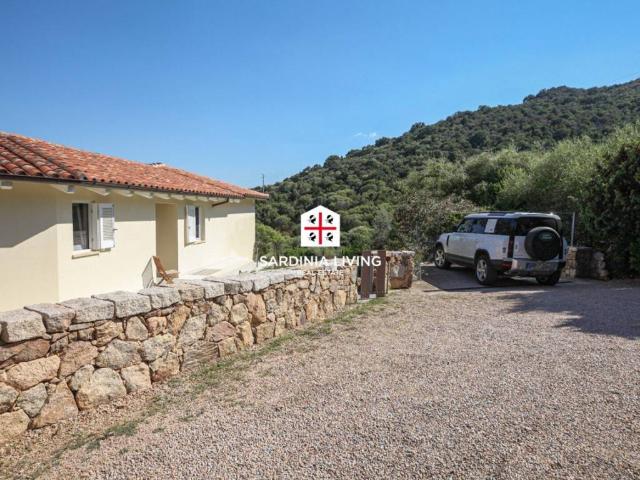 Villa in vendita a San Teodoro OT