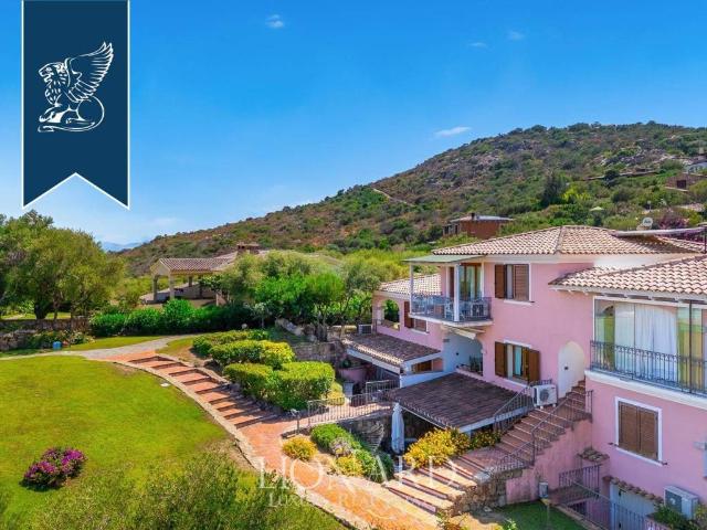 Villa in vendita a San Teodoro OT