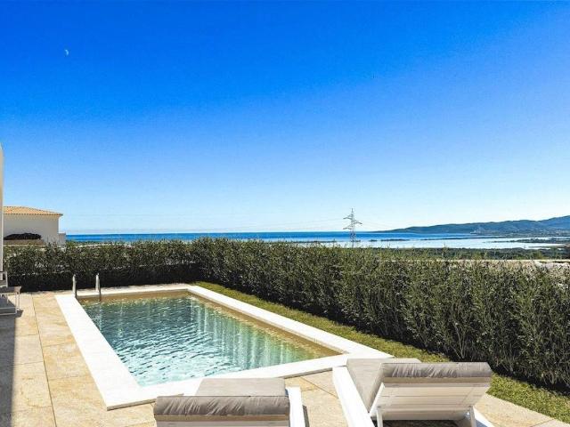 Villa in vendita a San Teodoro OT