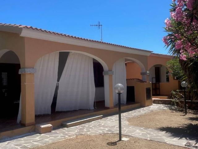 Villa in vendita a San Teodoro OT