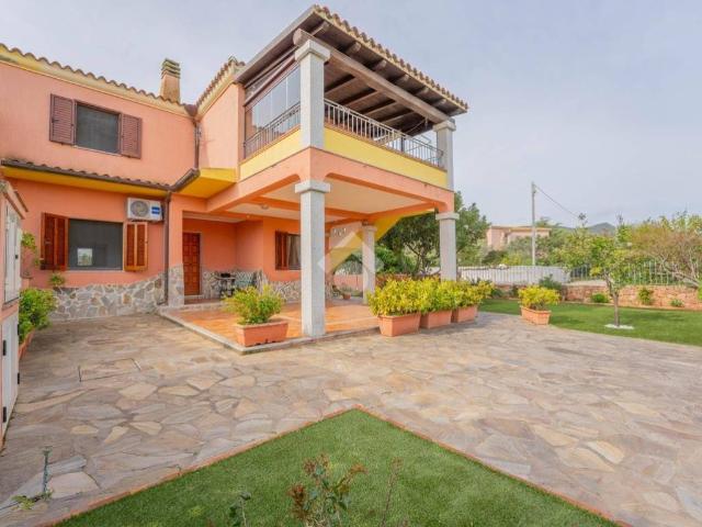 Villa in vendita a San Teodoro OT