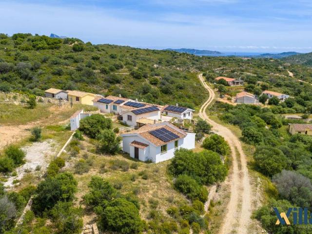 Villa in vendita a San Teodoro OT