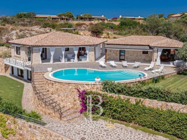 Villa in vendita a San Teodoro OT