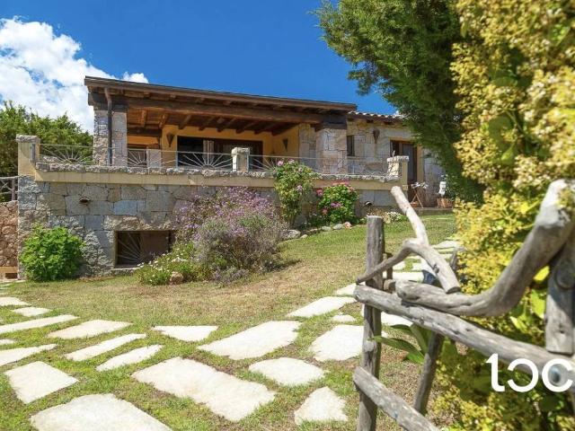 Villa in vendita a San Teodoro OT