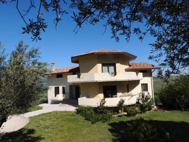 Villa in vendita a San Valentino in Abruzzo Citeriore PE
