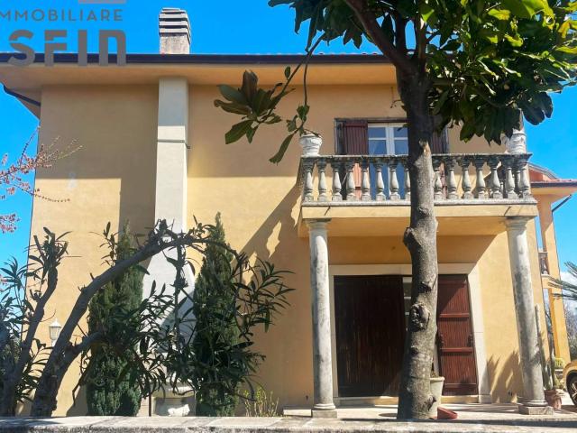 Villa in vendita a San Vincenzo La Costa