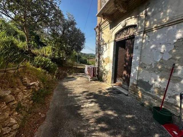 Villa in vendita a San Vito Chietino CH