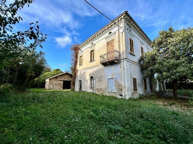 Villa in vendita a San Vito Chietino CH