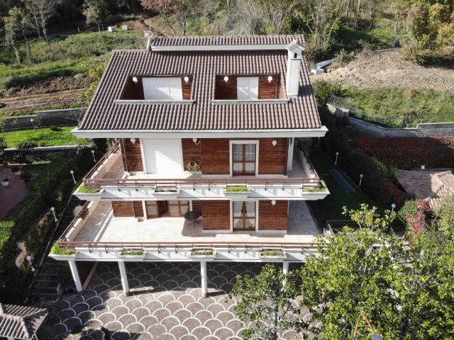 Villa in vendita a San Vito Romano RM