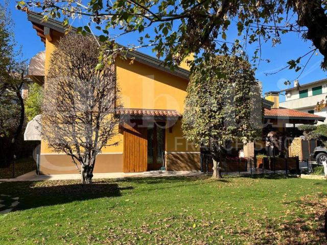 Villa in vendita a Sandrigo VI