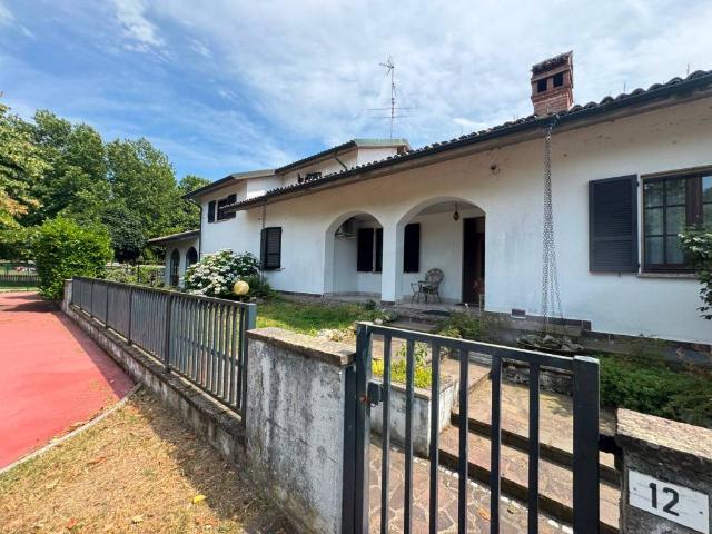 Villa in vendita a Sannazzaro de' Burgondi PV