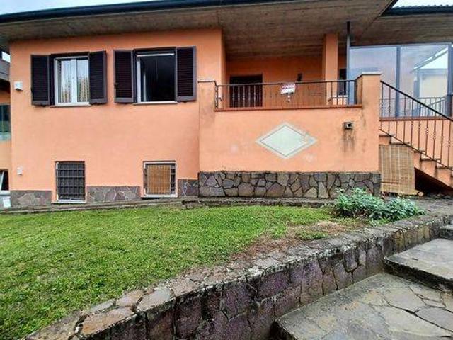 Villa in vendita a Sannazzaro de' Burgondi PV