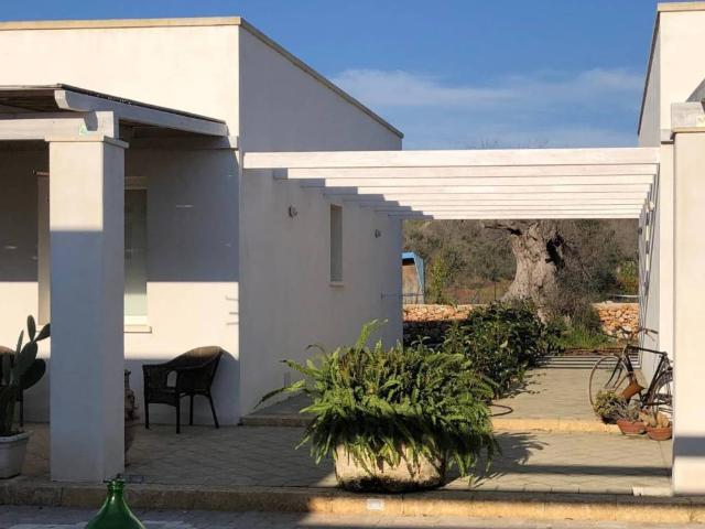 Villa in vendita a Sannicola LE