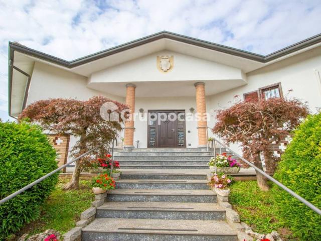 Villa in vendita a Santo Stefano Ticino MI