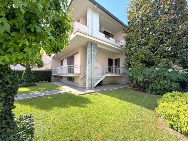 Villa in vendita a Santo Stefano Ticino MI