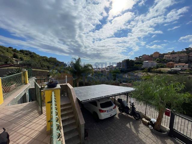 Villa in vendita a Santo Stefano al Mare IM