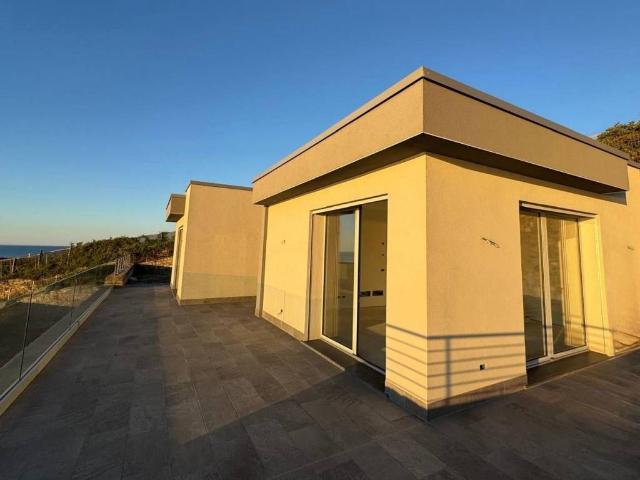 Villa in vendita a Santo Stefano al Mare IM