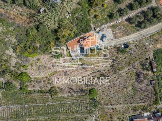Villa in vendita a Santo Stefano al Mare IM