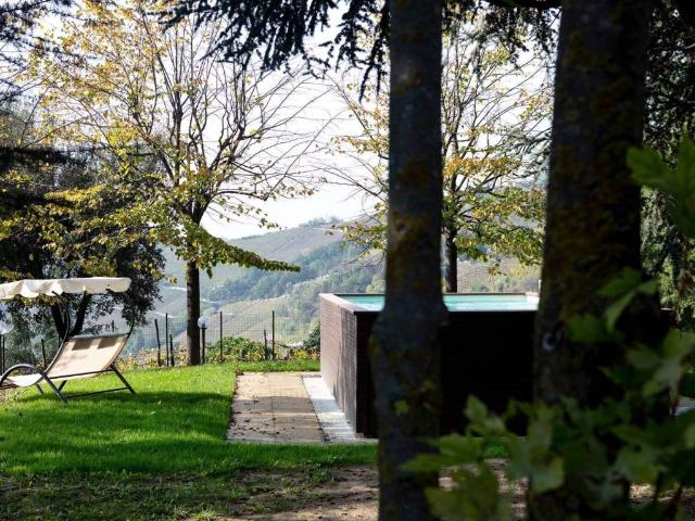 Villa in vendita a Santo Stefano Belbo CN