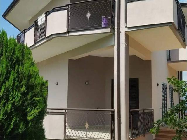 Villa in vendita a Santo Stefano del Sole AV