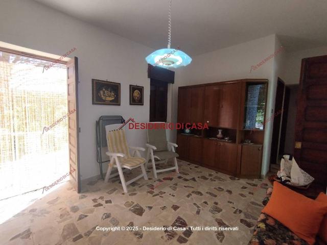 Villa in vendita a Santo Stefano di Camastra ME