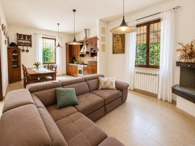 Villa in vendita a Santo Stefano di Magra SP