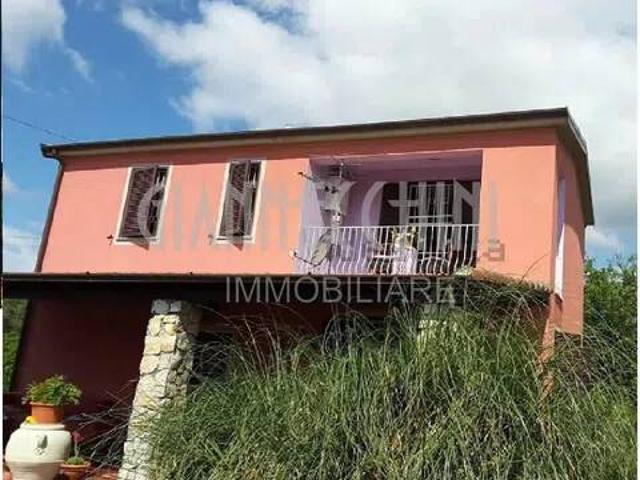 Villa in vendita a Santo Stefano di Magra SP