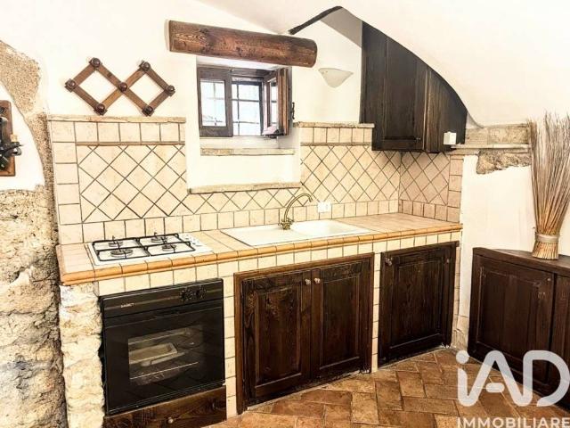 Casa indipendente in vendita a Santo Stefano di Sessanio AQ