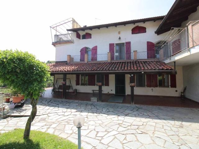 Villa in vendita a Santo Stefano Roero CN