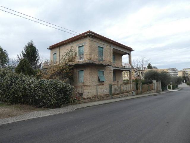 Villa in vendita a Sant'Omero TE