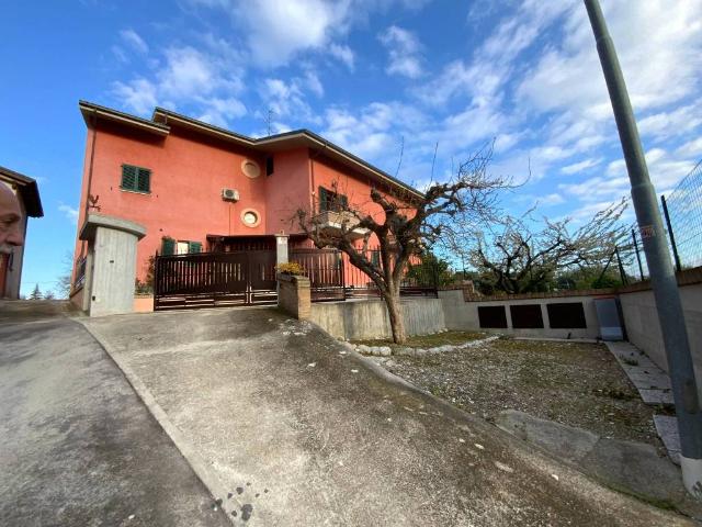 Villa in vendita a Sant'Omero TE